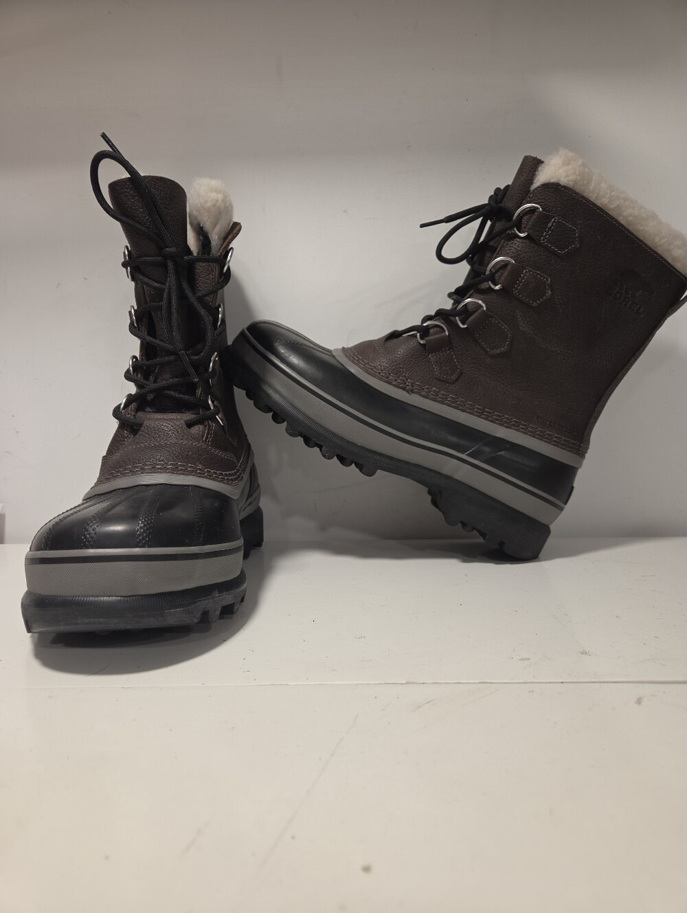 Sorel Caribou Boot Dark Brown Size 9 New